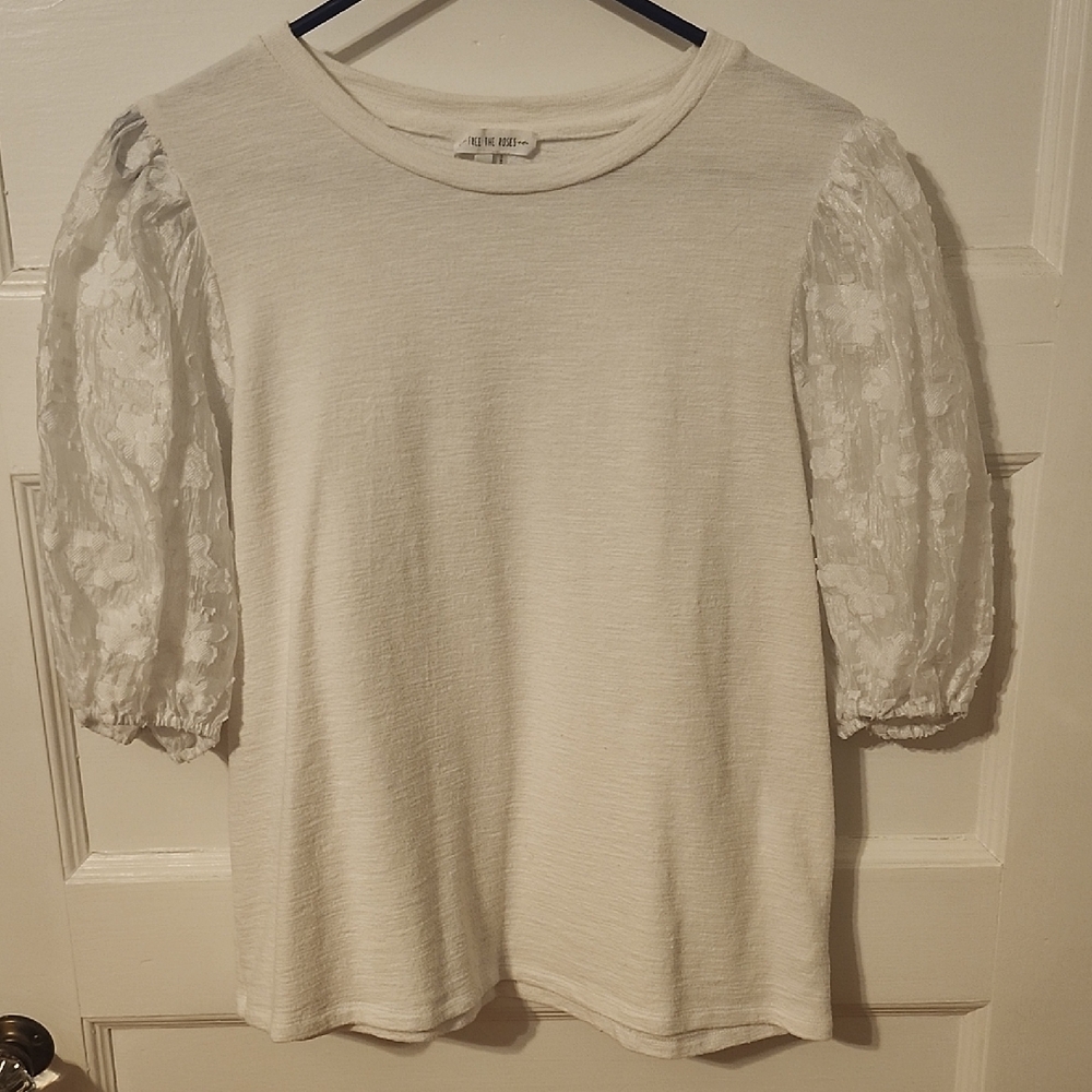 Free the Roses Cream Puff Sleeve Blouse
